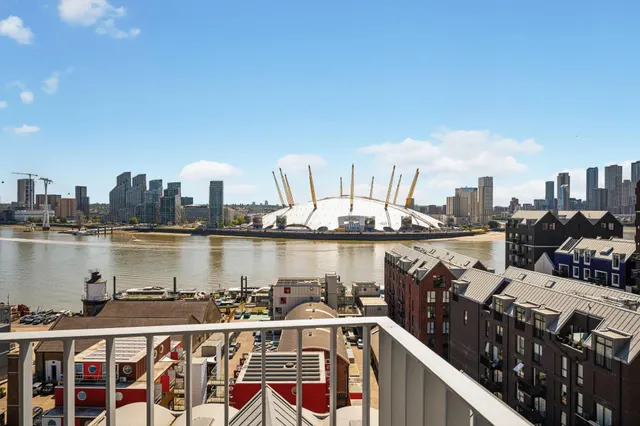 Serapis House, Goodluck Hope, E14, photo 2