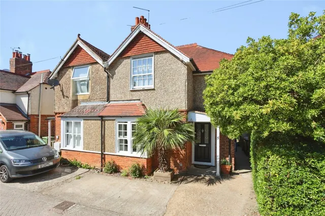 Western Avenue, Hawkhurst, TN18, photo 1
