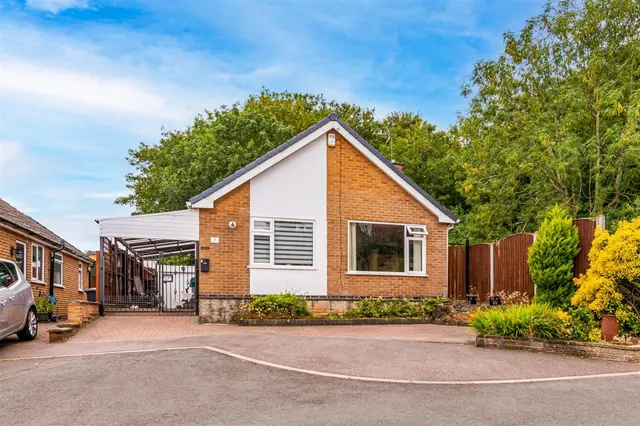 2 bedroom house, Glebe Drive, Burton Joyce