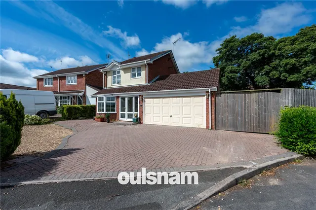 Spring Vale Road, Webheath, Redditch, Worcestershire, B97 5RW, photo 1
