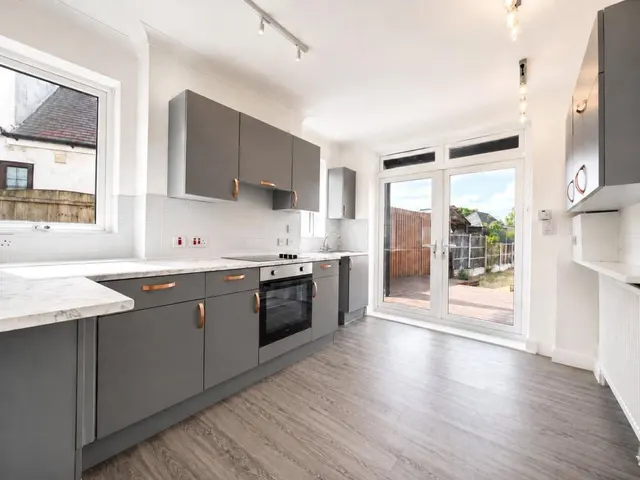 St. Lukes Road, Southend-on-Sea, SS2, photo 2