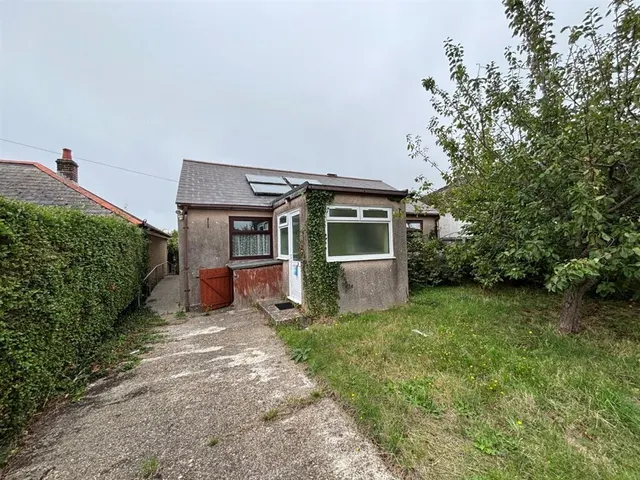 Beech Road, NEWPORT, photo 1