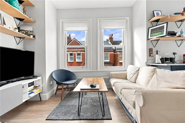 Dafforne Road, London, SW17, photo 3