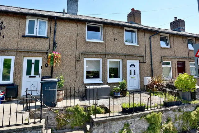 8 Victoria Terrace, Crickhowell, Powys, NP8 1DN, photo 1