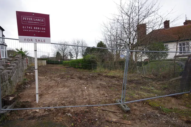Photo 3 — Calthorpe Drive, Prestatyn, LL19 9RF