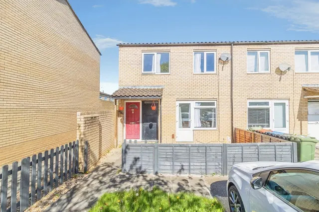 Mullen Avenue, Downs Barn, Milton Keynes, Buckinghamshire, MK14, photo 1