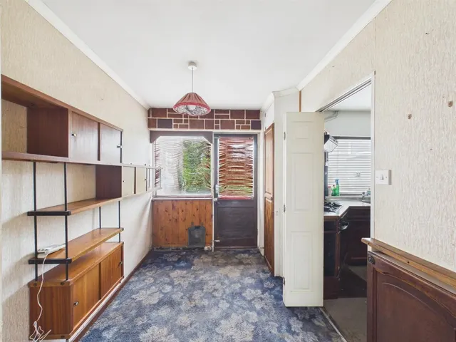 Photo 3 — 19, Ashley, Kingswood, Bristol, BS15 9UD