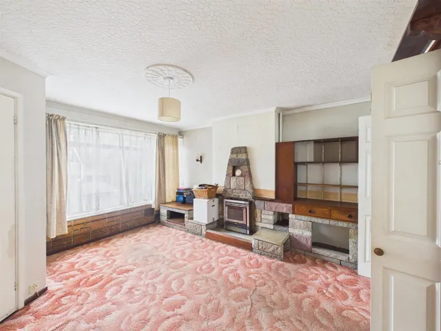 Photo 2 — 19, Ashley, Kingswood, Bristol, BS15 9UD