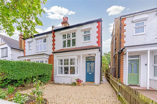 Gloucester Road, Hampton, TW12 2UJ, photo 1