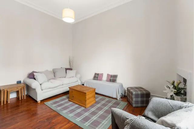 Photo 3 — Cumberland Street, Edinburgh, Midlothian, EH3 6RE