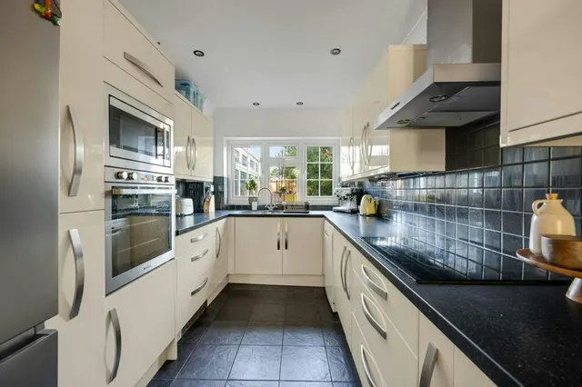Highfield Road, Chislehurst, BR7, photo 3