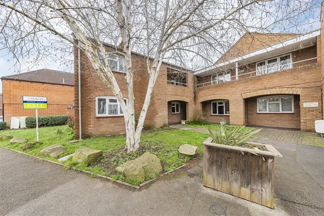 Tangier Lane, Eton, Windsor, SL4 6AH, photo 1