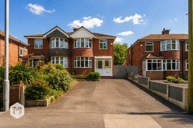 Long Lane, Bolton, BL2 6EU, photo 1