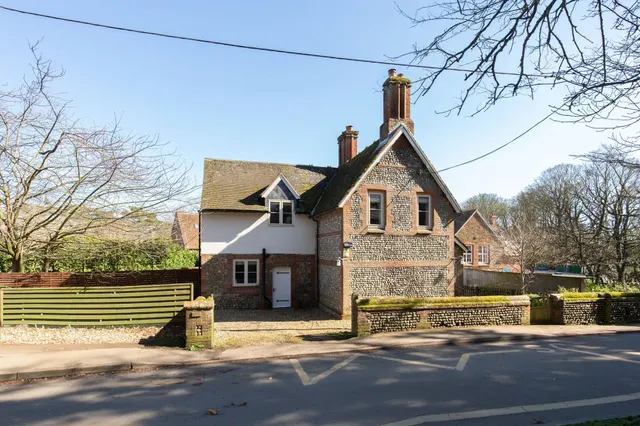 Beautifully restored and extended det, photo 1