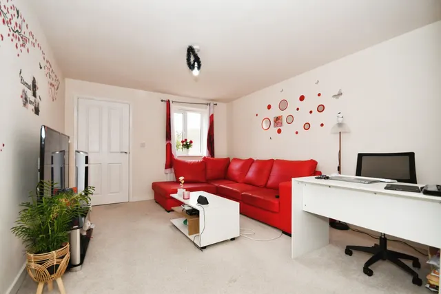 Aster Road, Mansfield, NG20, photo 2