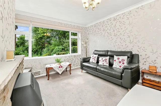 Wyvern Close, Batley, WF17, photo 3