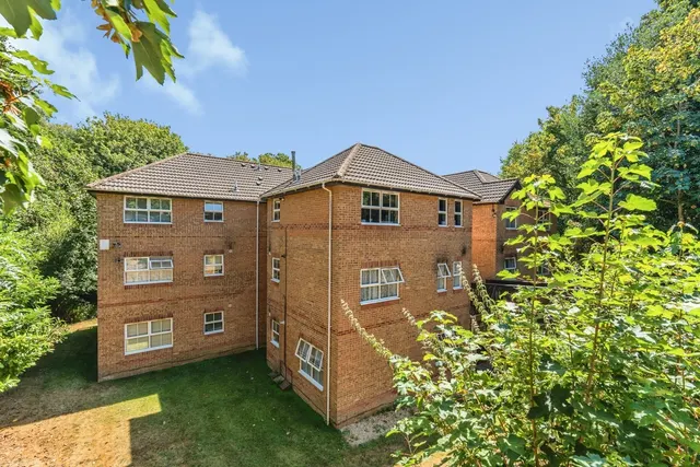 Middle Road, Southampton, SO19, photo 1