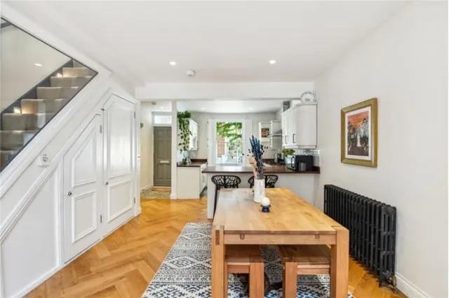 Tyneham Road, Battersea, SW11, photo 3