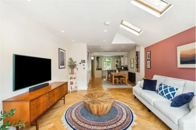 Tyneham Road, Battersea, SW11, photo 2