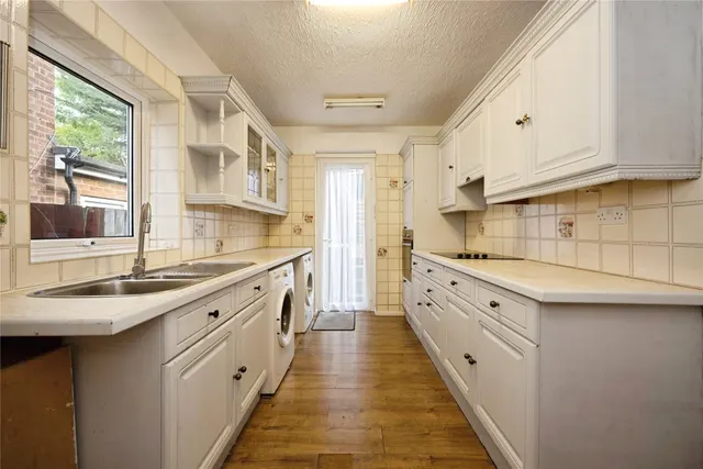Baker Street, Luton, LU1, photo 3