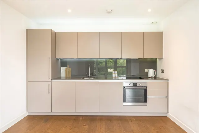 Photo 3 — Astell Road, Kidbrooke, London, SE3 9FN