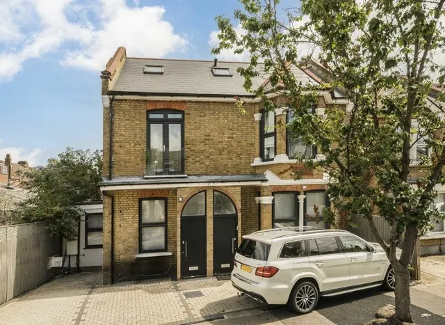 Johns Avenue, Hendon, NW4, photo 1