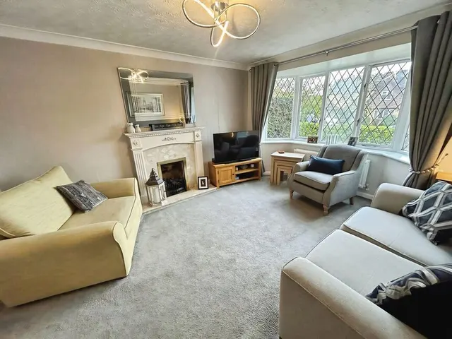 Photo 2 — Rowbank Way, Loughborough, Leicestershire, LE11