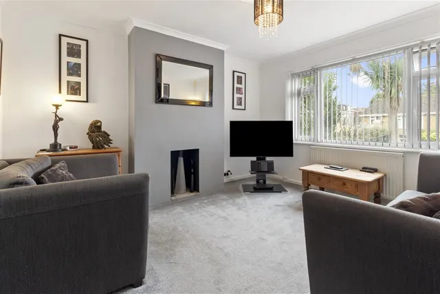 Photo 3 — Quantock Road, Worthing
