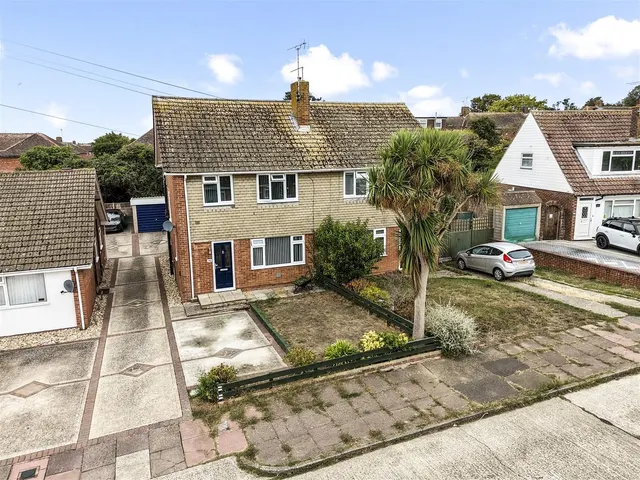 Quantock Road, Worthing, photo 1