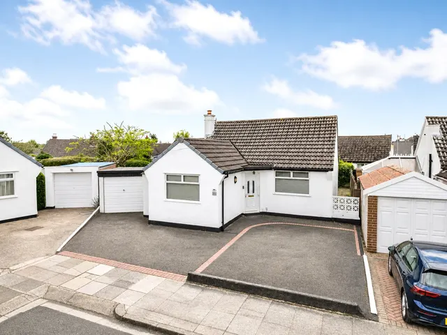 Ainsdale Close, Thingwall, CH61, photo 1