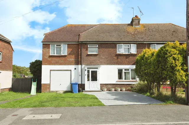 Harps Avenue, Minster On Sea, Sheerness, photo 1