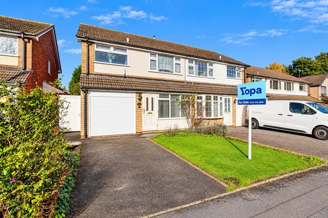 Lakeside Drive, Cannock, WS11, photo 1