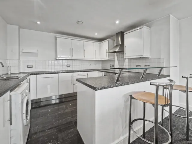Bury Old Road, Whitefield, M45, photo 3
