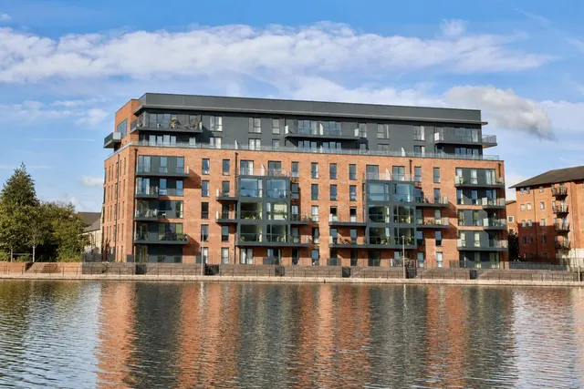 Schooner Drive, Cardiff, CF10, photo 1