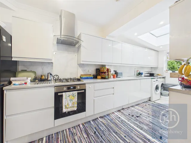 Photo 2 — Brixham Crescent, Ruislip, HA4 8TX