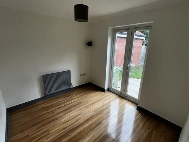 Dove Close, DN21, photo 3