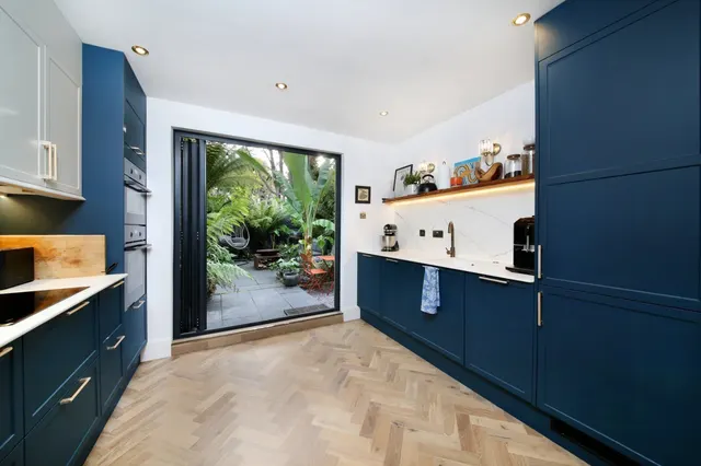 Killyon Road, London, SW8, photo 2