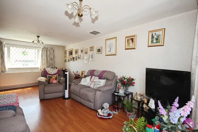 Photo 3 — Triumph Close, COVENTRY, West Midlands, CV2
