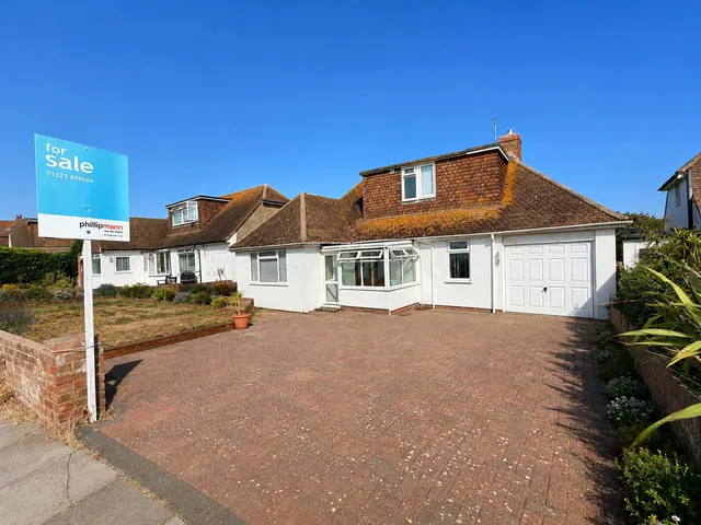 Edinburgh Road, Seaford, photo 1