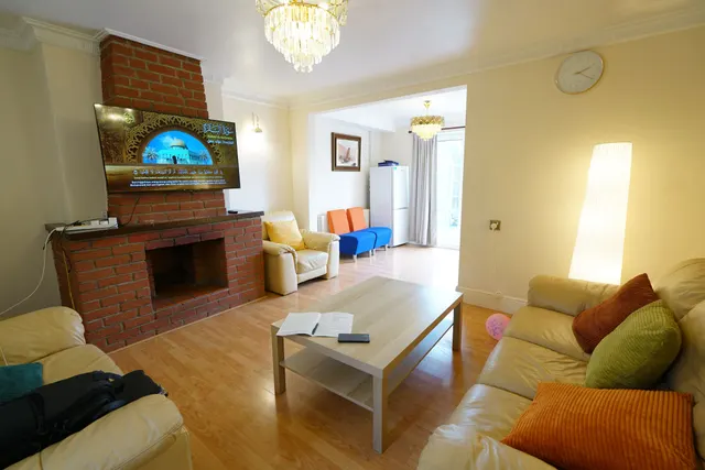 Photo 3 — Manor Road, Tilbury, Essex, RM18 8XR