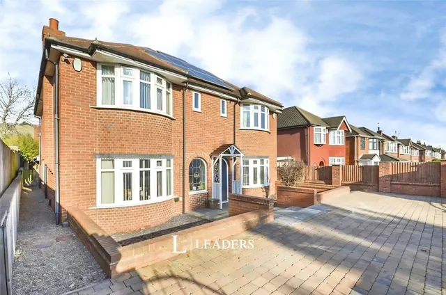 Trowell Road, Wollaton, NG8, photo 1
