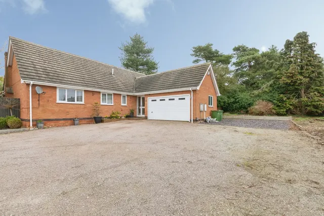 Photo 3 — Drummond Road, Enderby, Leicester