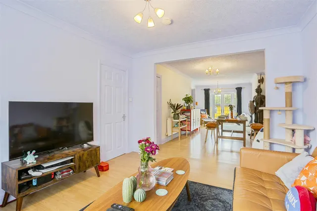 Photo 3 — Tonfield Road, Sutton, SM3 9JP