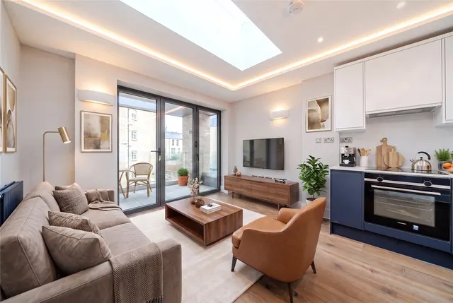 Shepherds Bush Road, W6, photo 2