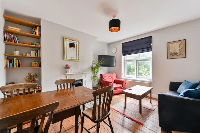 28 Bilton House, Wandsworth Road, London, photo 1