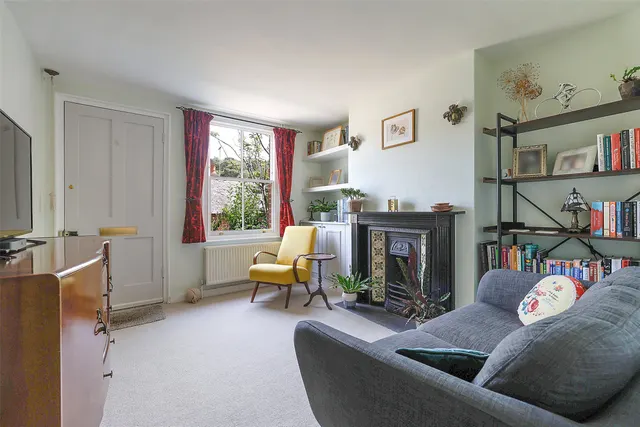 Harrowgate Gardens, Dorking, RH4, photo 2