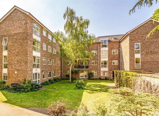 Fairfax Road, Teddington, TW11, photo 1