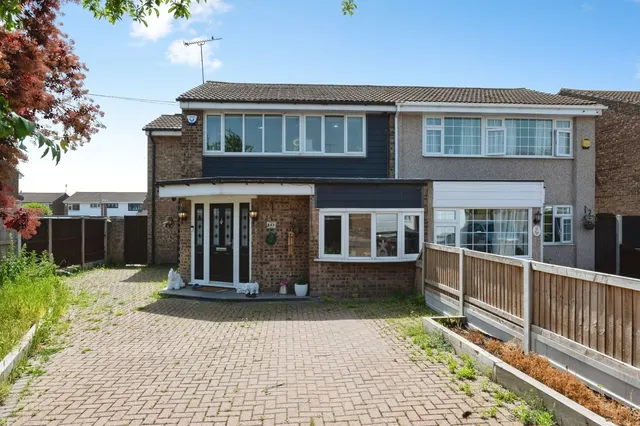 Photo 2 — Solway, East Tilbury, Tilbury, Essex, RM18