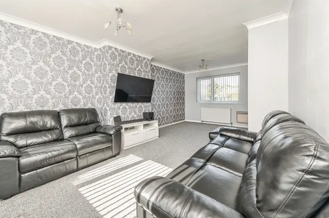 Photo 3 — Pateley Crescent, Huddersfield