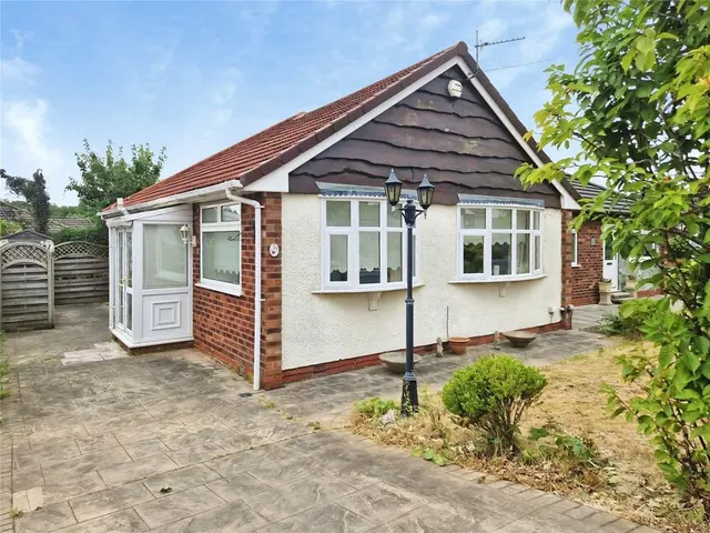 Chalfont Drive, Worsley, Greater Manchester, M28, photo 1